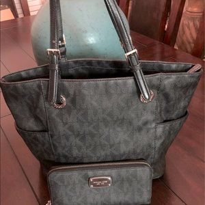 Mk purse matching wallet